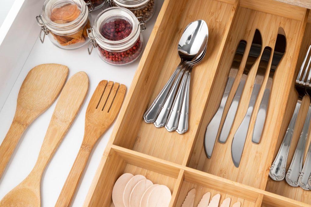 ¿Cómo organizar los muebles de cocina?